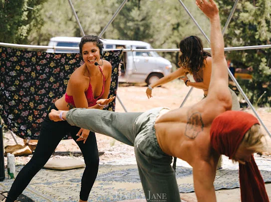 Dynamic embodied movement in the circle